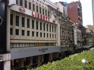 LG KM900魔術方塊轉不停 上市價17,900元 LG KM900魔術方塊轉不停 上市價17,900元